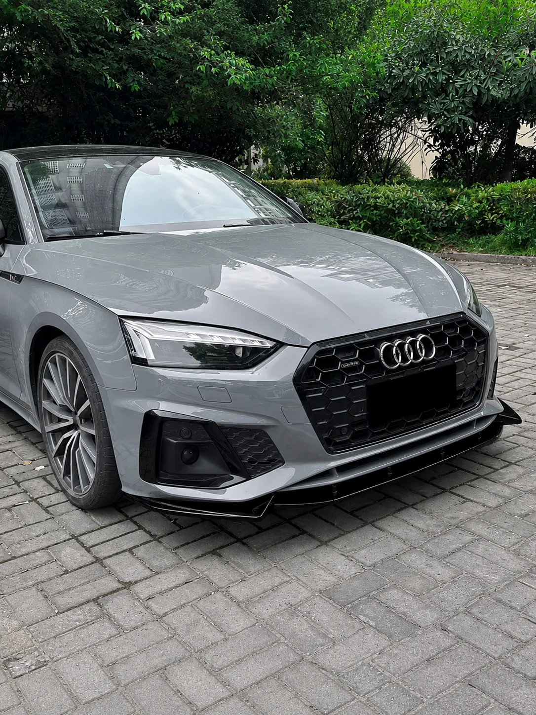 Dokładka zderzaka, spliter. Audi A5 F5 po lift 2020-2024r s-line/S5 — zdjęcie 1